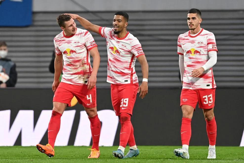  莱比锡红牛爆冷不敌升班马引争议  